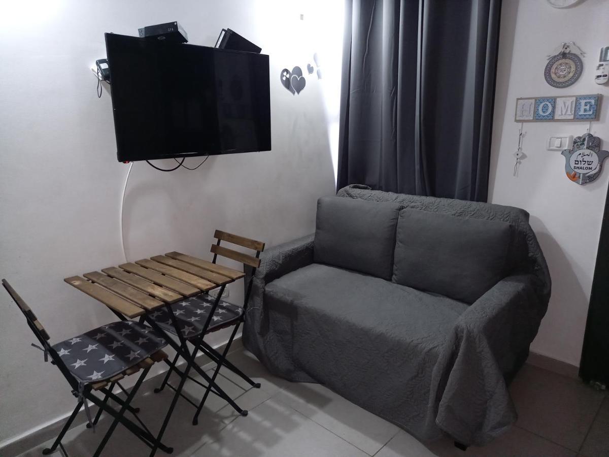 יחידת אירוח בבית ורדי Tiberias Exteriör bild